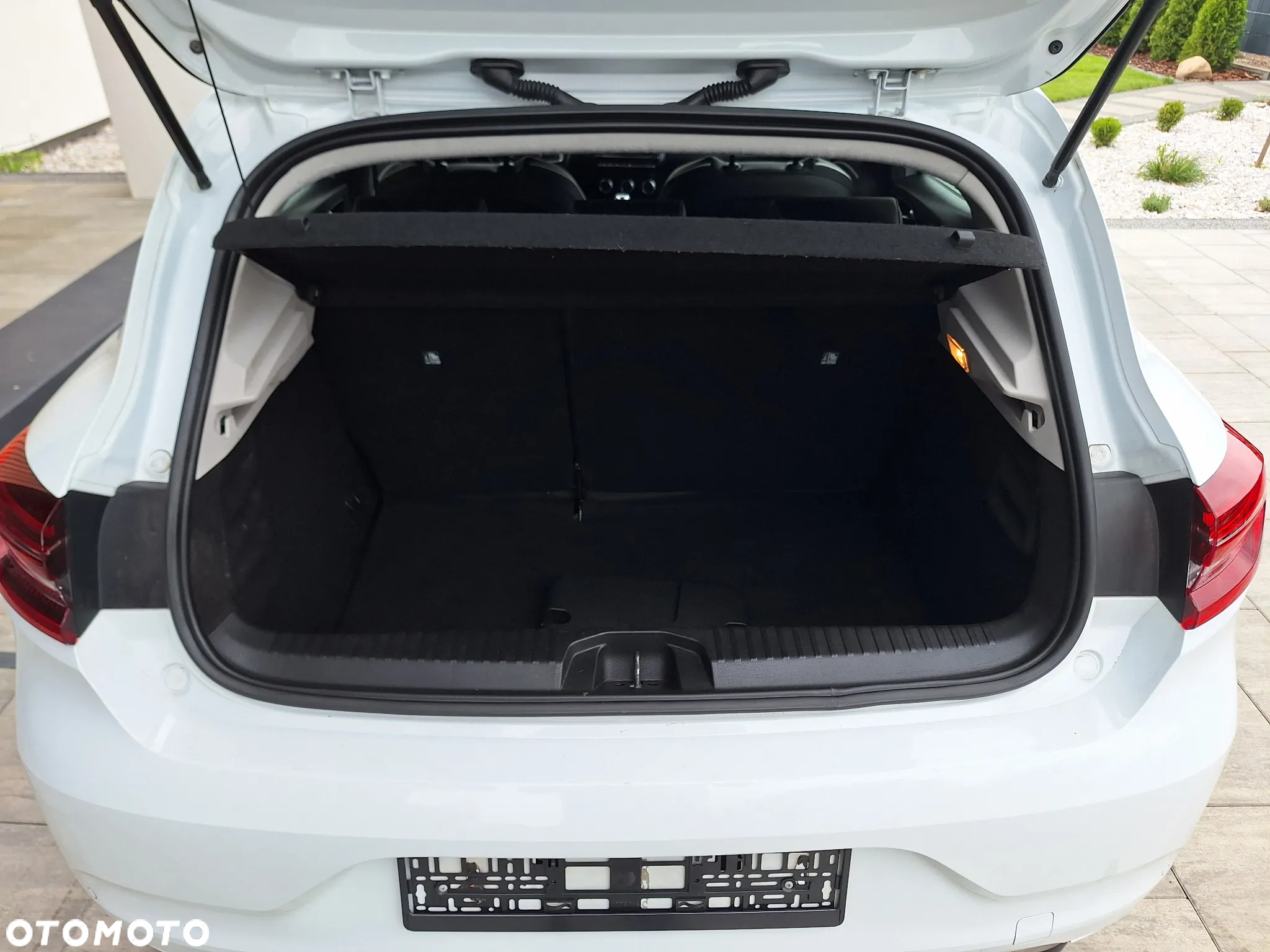 Renault Clio - 12