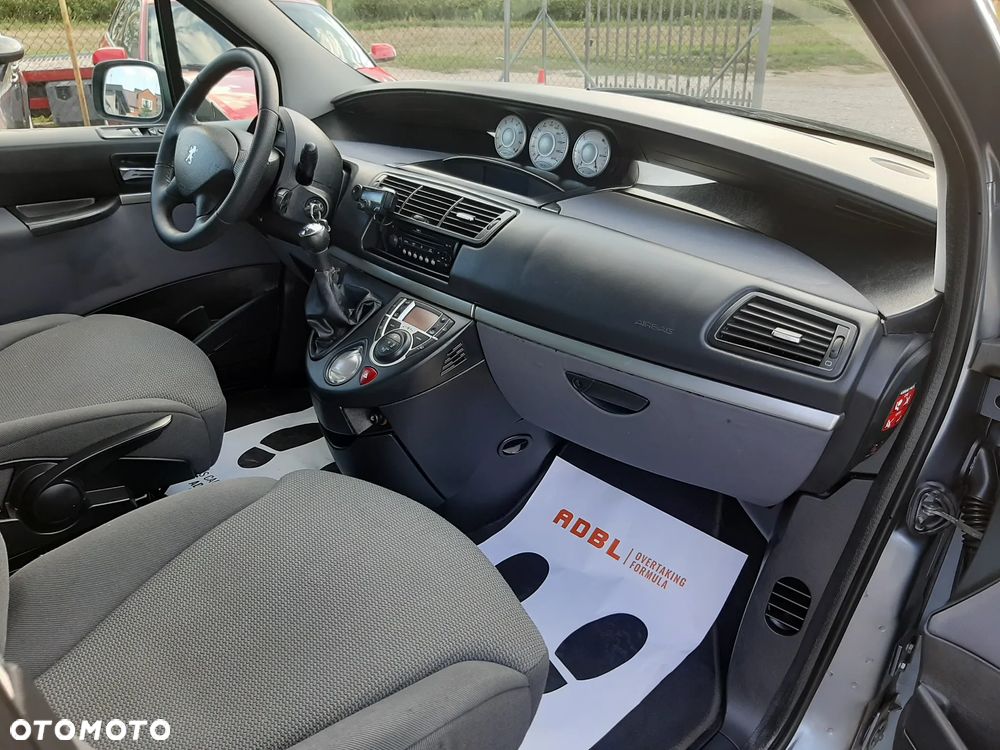 Peugeot 807 140 Premium - 20