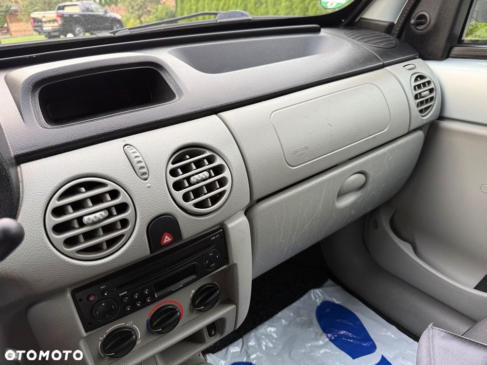 Renault Kangoo 1.2 16V Alize - 32