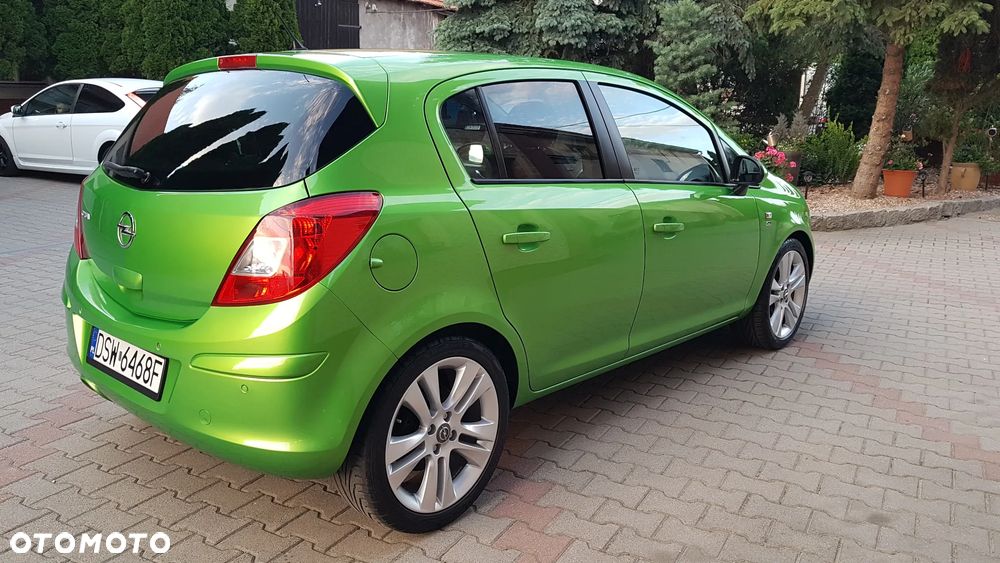 Opel Corsa 1.4 16V Enjoy - 32