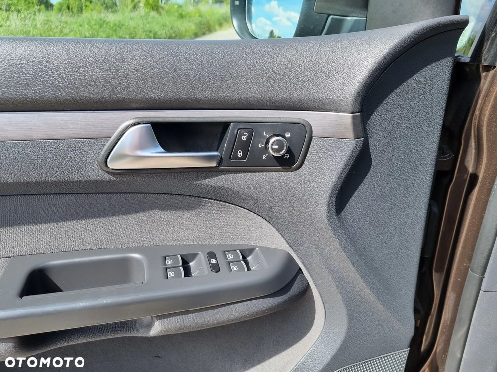 Volkswagen Touran 2.0 TDI DPF Cross - 21
