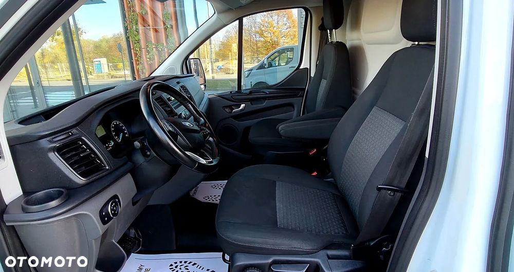 Ford TRANSIT CUSTOM - 8