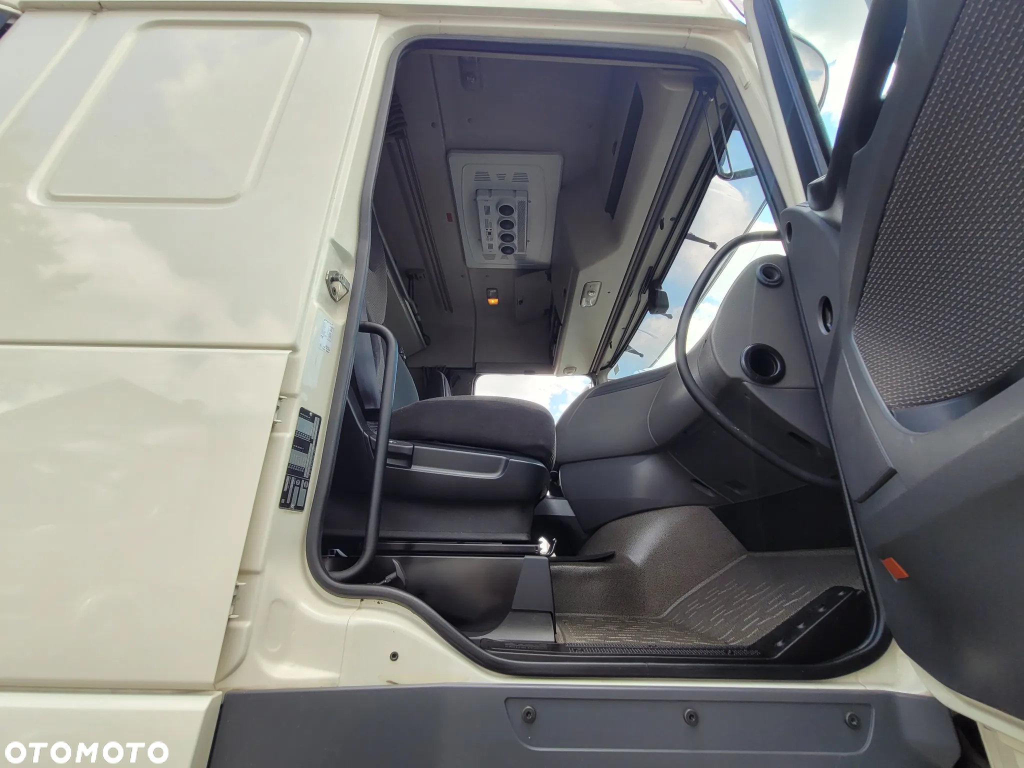 DAF XF510 SPACE CAB / SPROWADZONY Z FRANCJI/ MANUAL / RETARDER / EURO 6 - 3