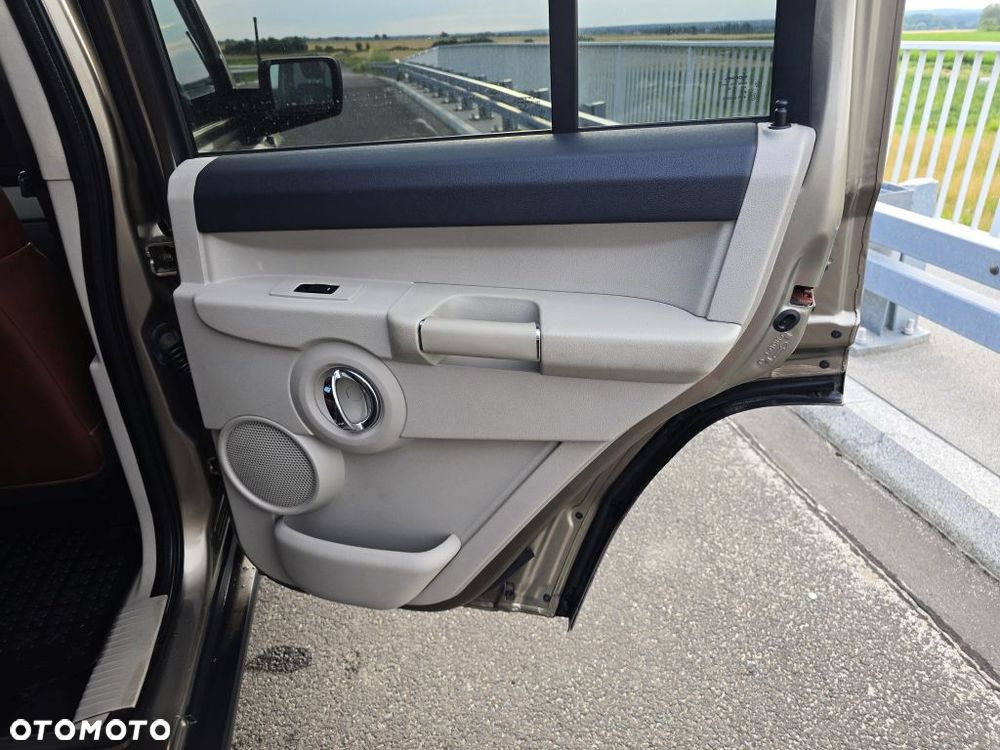 Jeep Commander 5.7 V8 HEMI Automatik Limited - 20