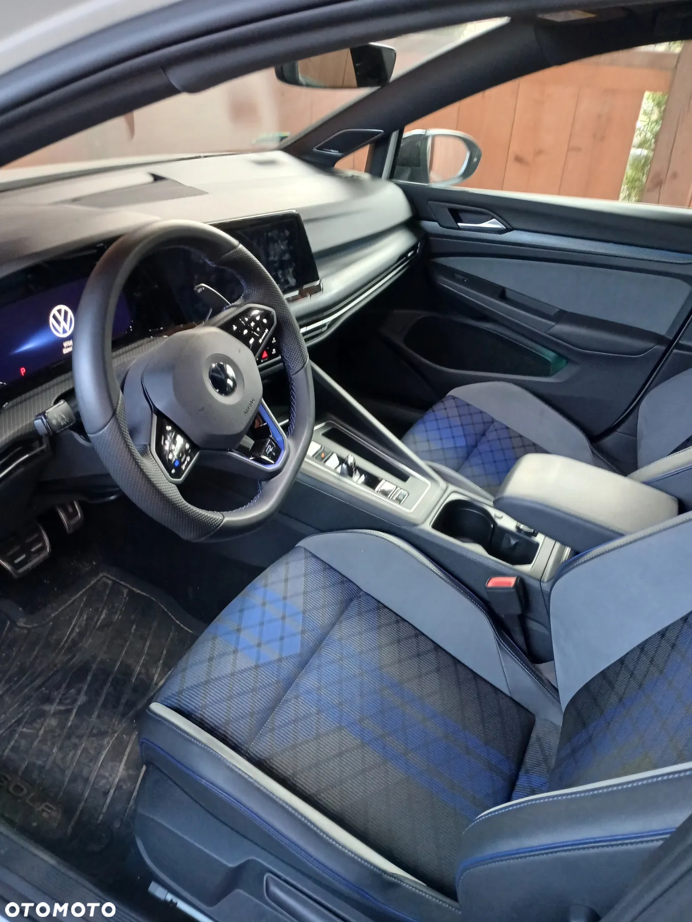 Volkswagen Golf VIII 2.0 TSI 4Motion R DSG - 6