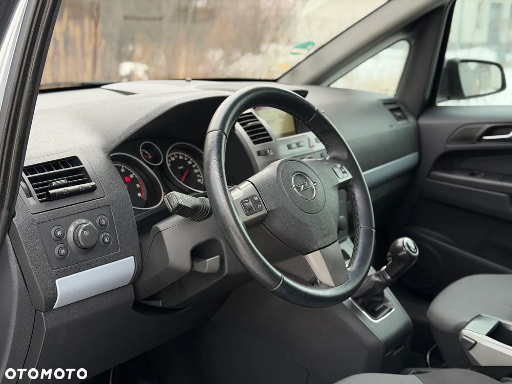 Opel Zafira 1.8 Enjoy - 8