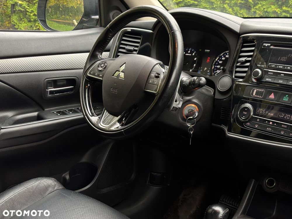 Mitsubishi Outlander 2.0 Intense CVT - 15