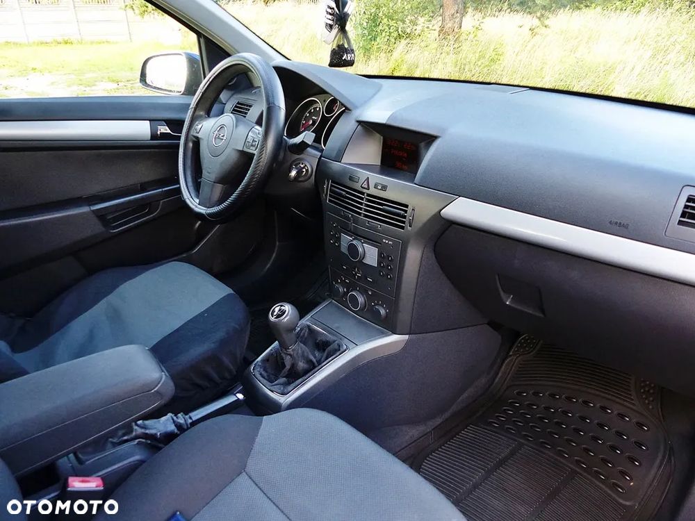 Opel Astra 1.4 Enjoy - 24