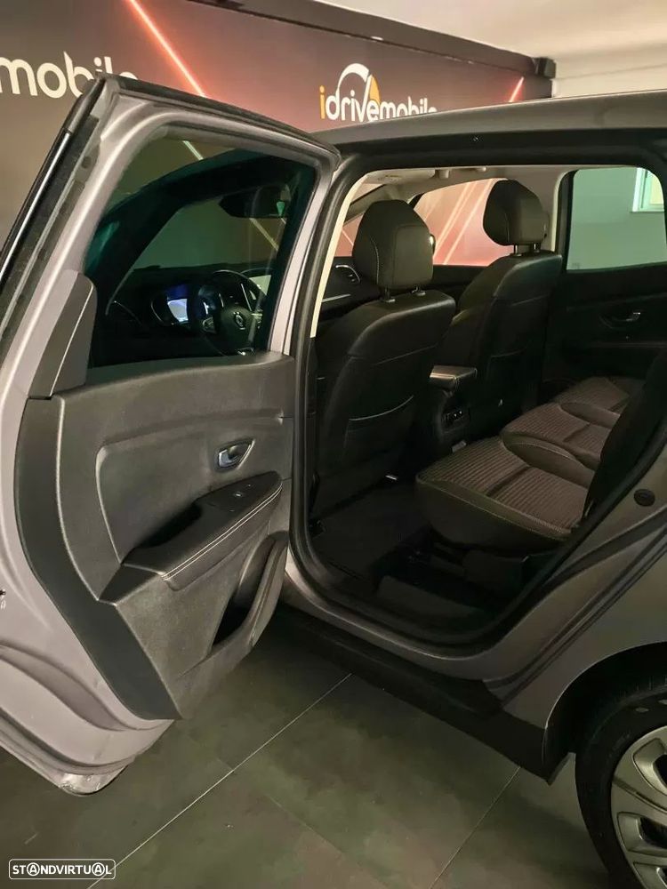 Renault Grand Scénic - 28