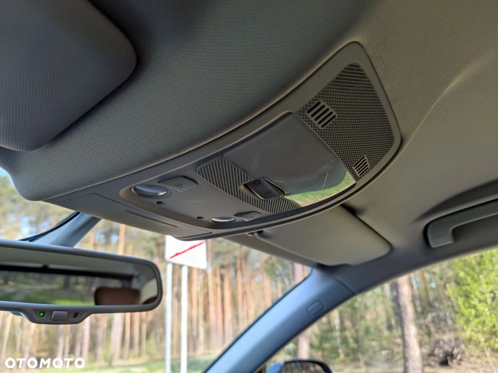 Audi A4 Avant 2.0 TDI DPF Ambiente - 16