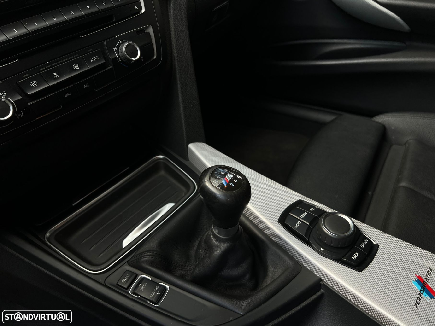 BMW 318 d Touring Pack M - 32