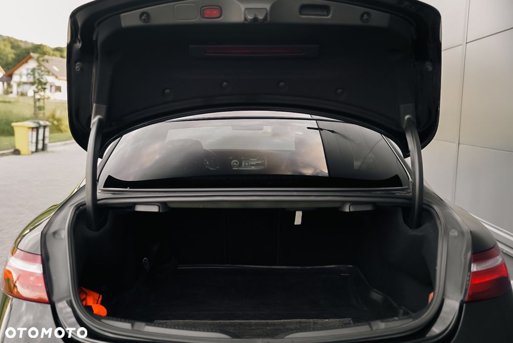 Mercedes-Benz Klasa E 220 d 4-Matic 9G-TRONIC - 6