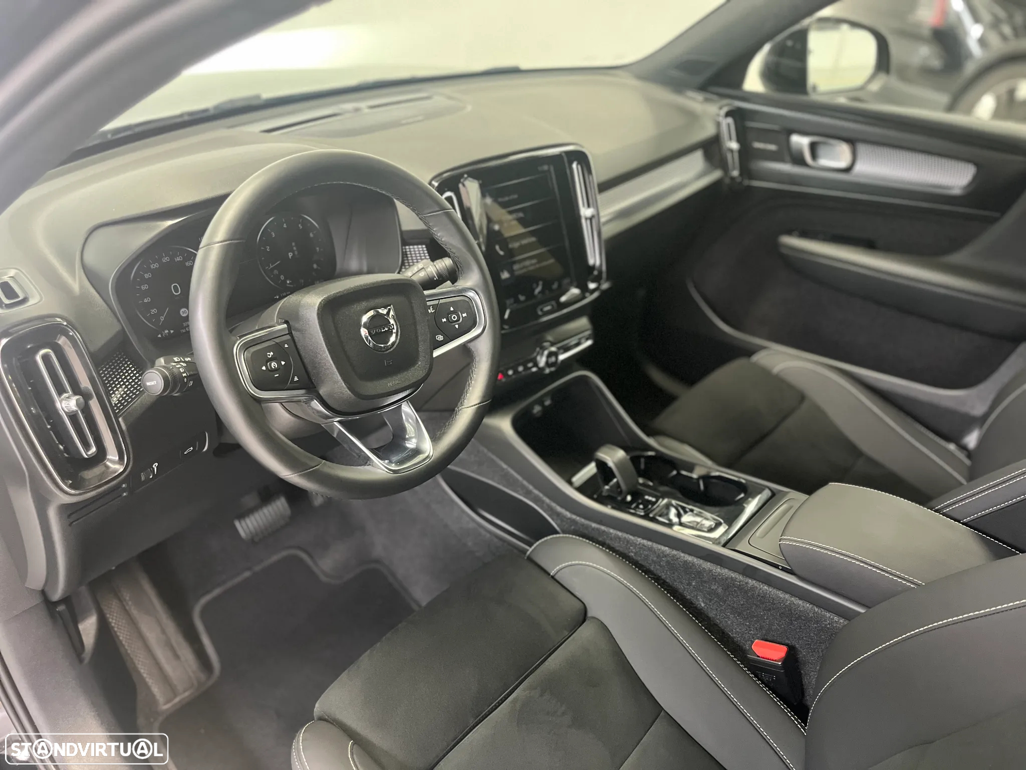Volvo XC 40 1.5 T2 Plus Dark Auto - 6