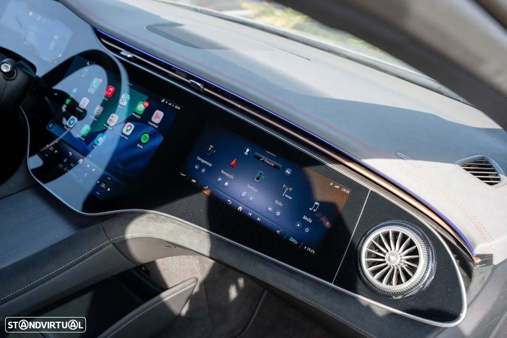 Mercedes-Benz EQE - 32