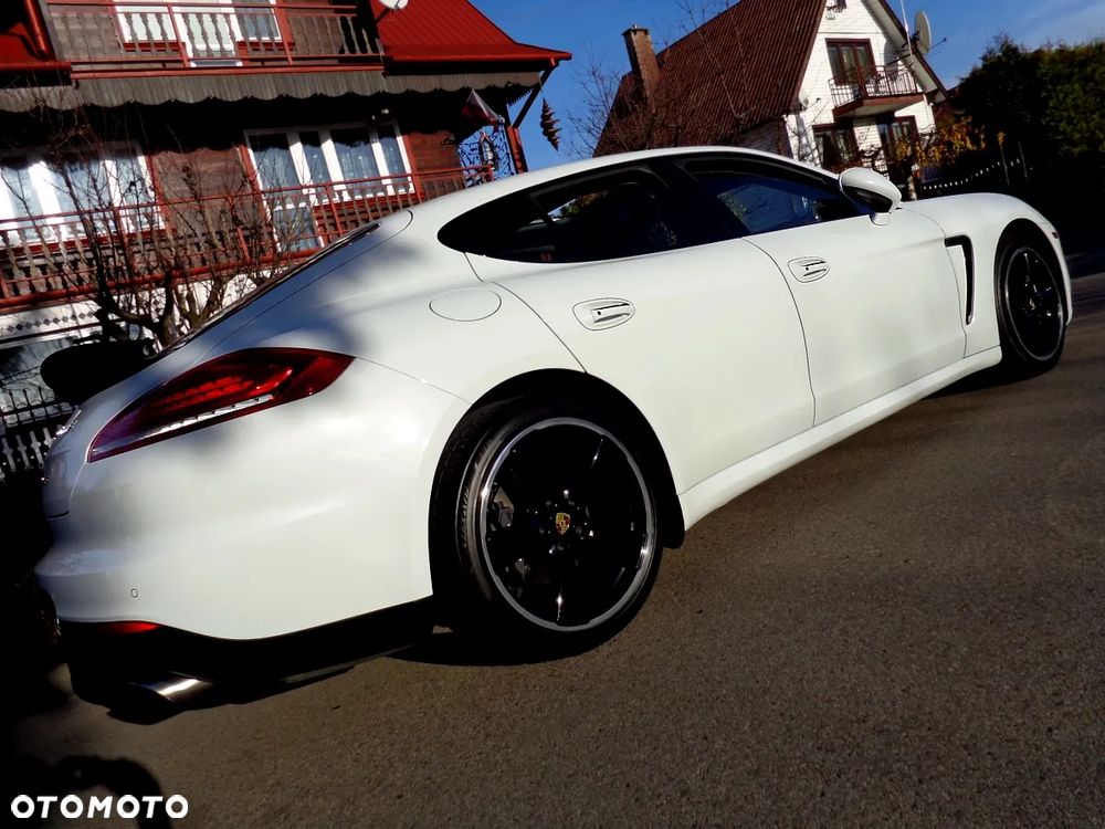 Porsche Panamera 4 PDK Edition - 12