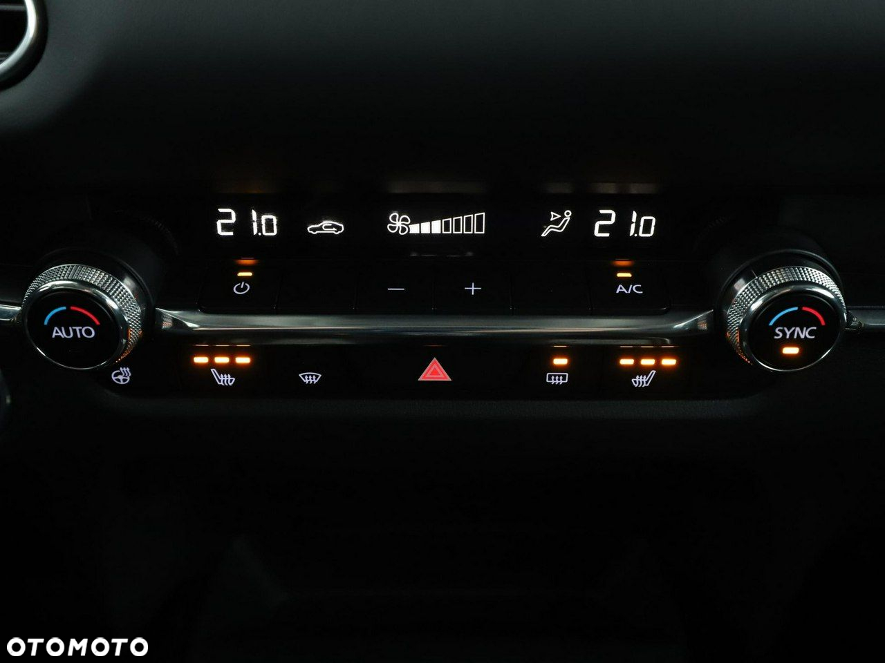 Mazda CX-30 e-SKYACTIVE G 122 HOMURA - 29