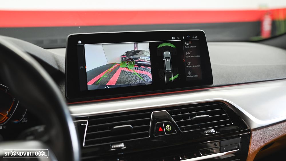 BMW 520 d Pack Desportivo M Auto - 33