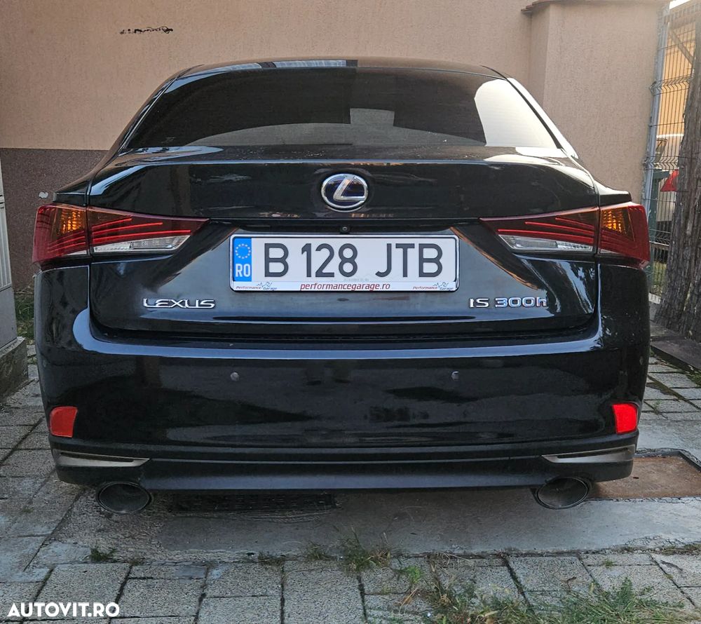 Lexus Seria IS 300h Executive - 5