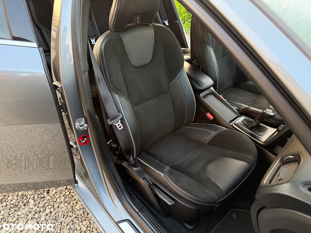 Volvo V40 D2 RDesign - 23
