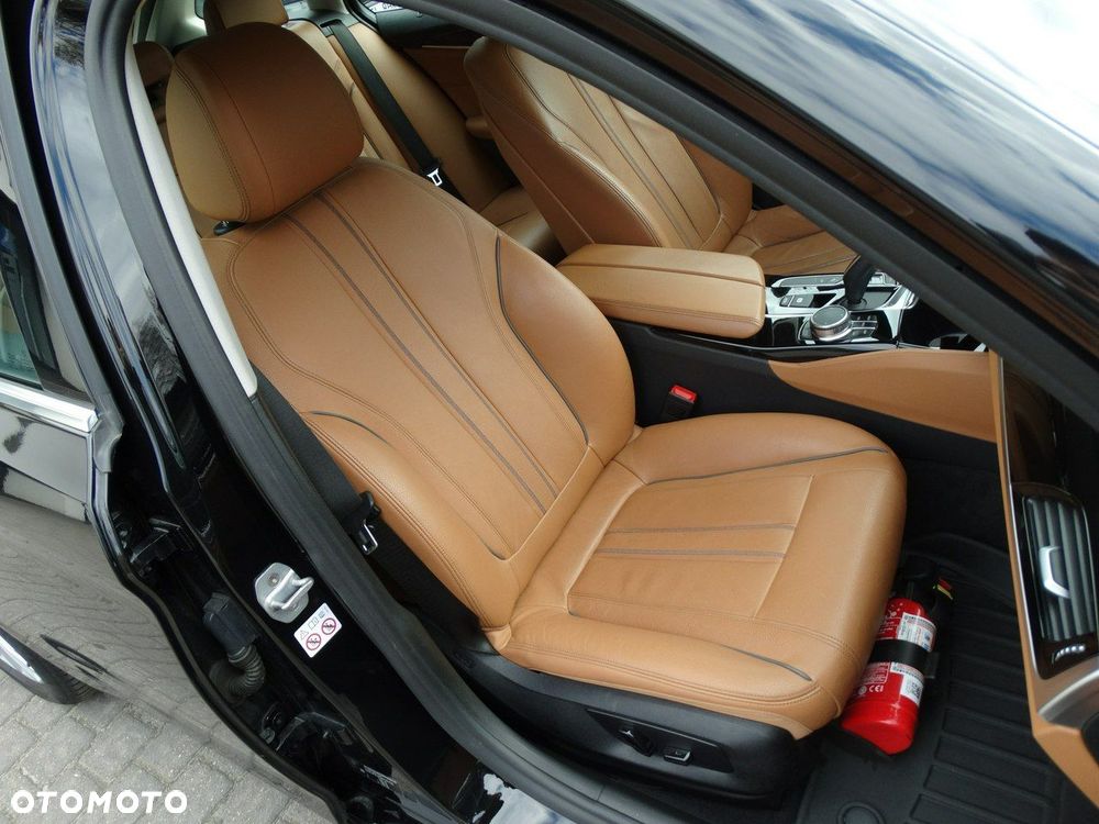 BMW Seria 5 520d Luxury Line - 14