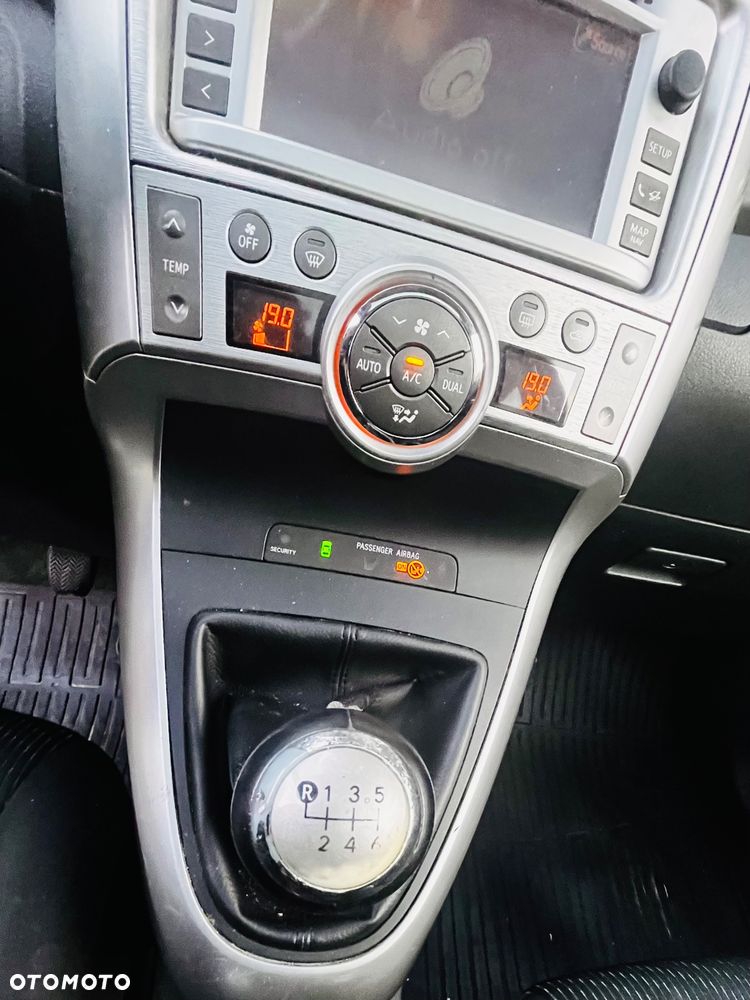 Toyota Verso 1.8 Premium EU5 - 17