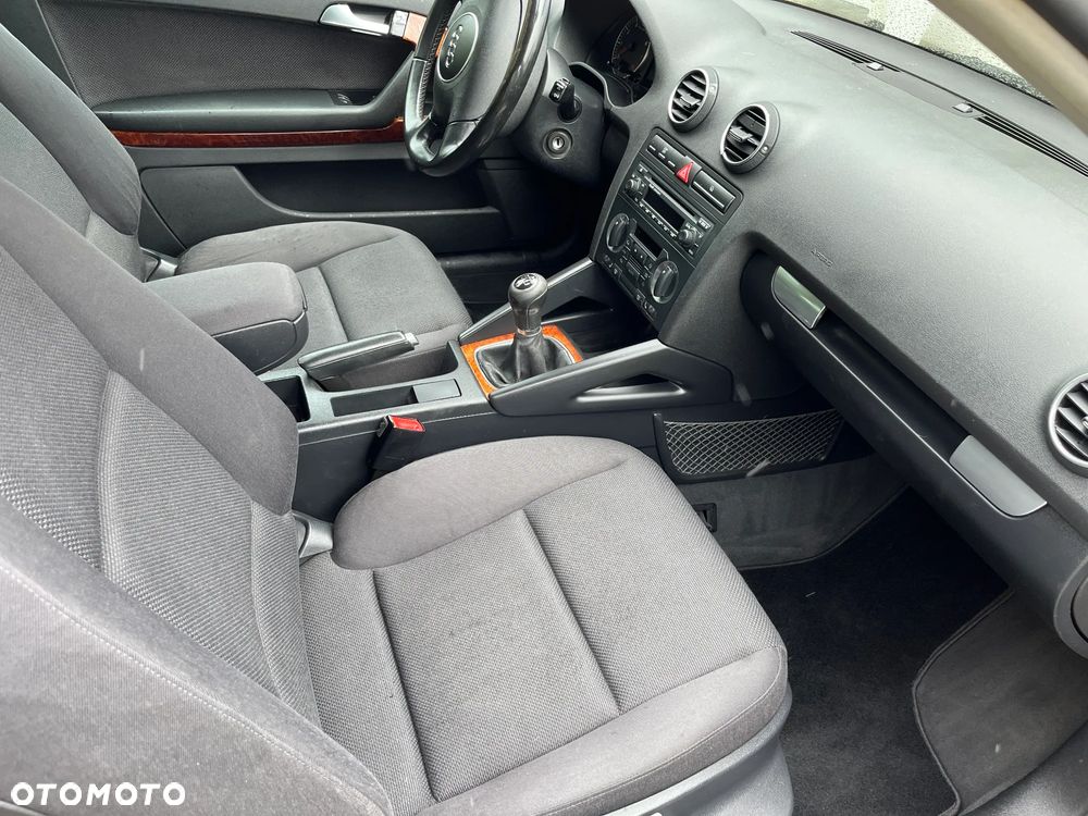 Audi A3 3-drzwiowe 1.6 Ambiente - 20