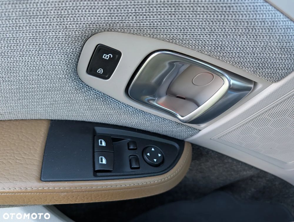 BMW i3 (Range Extender) - 35