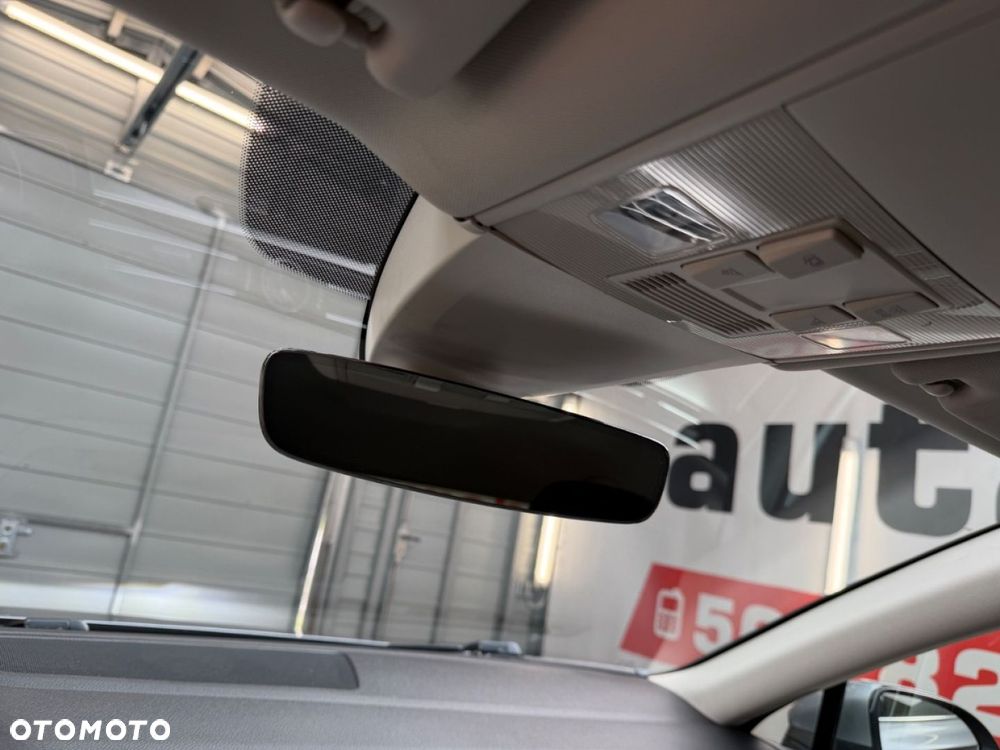 Volkswagen Passat - 24