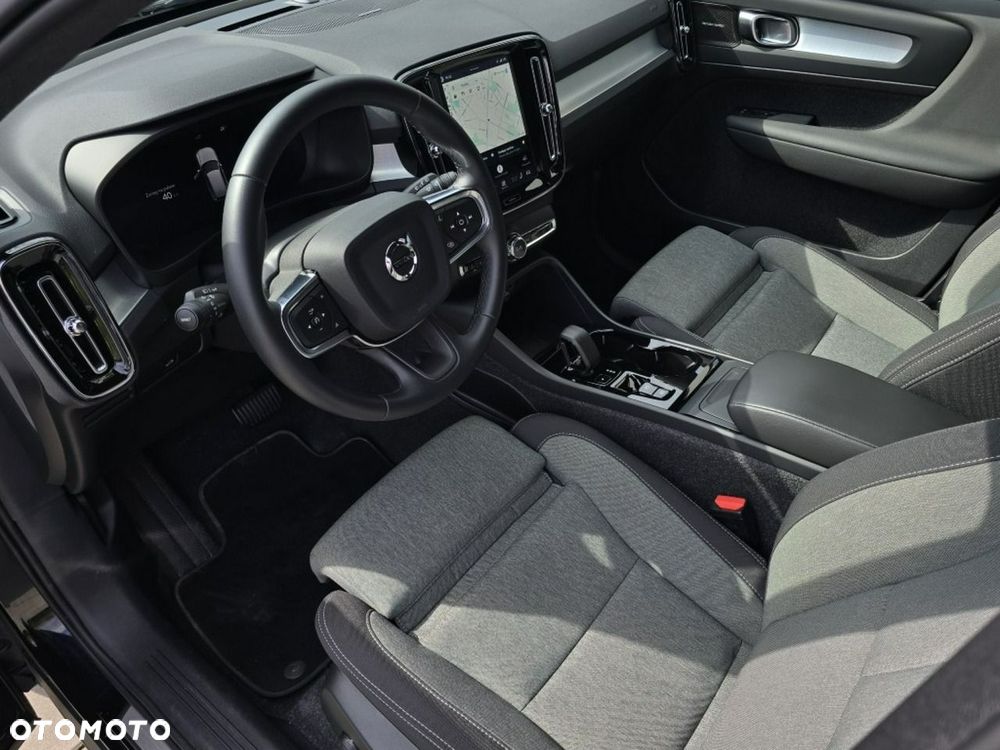Volvo XC 40 B4 Plus Dark - 5