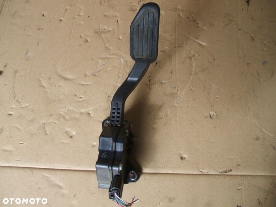 TOYOTA VERSO S SUBARU TREZIA pedał gazu potencjometr - 2