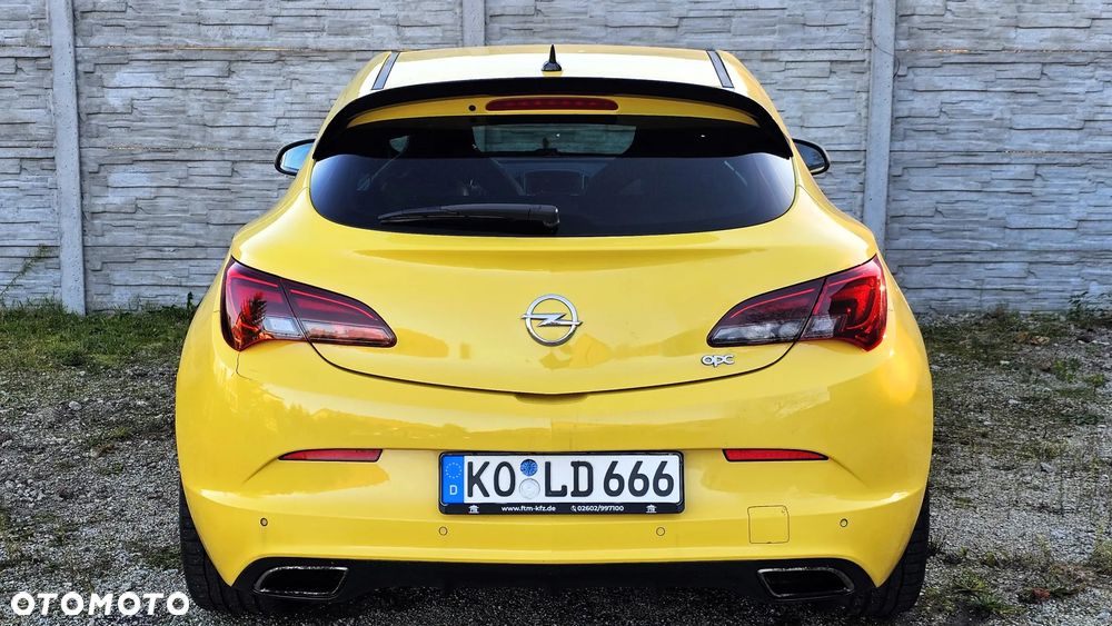 Opel Astra IV GTC OPC - 12