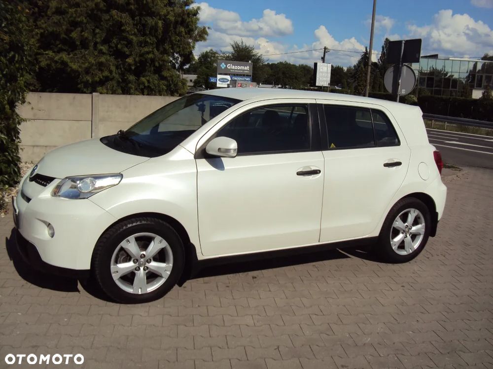 Toyota Urban Cruiser 1.33 Sol - 8