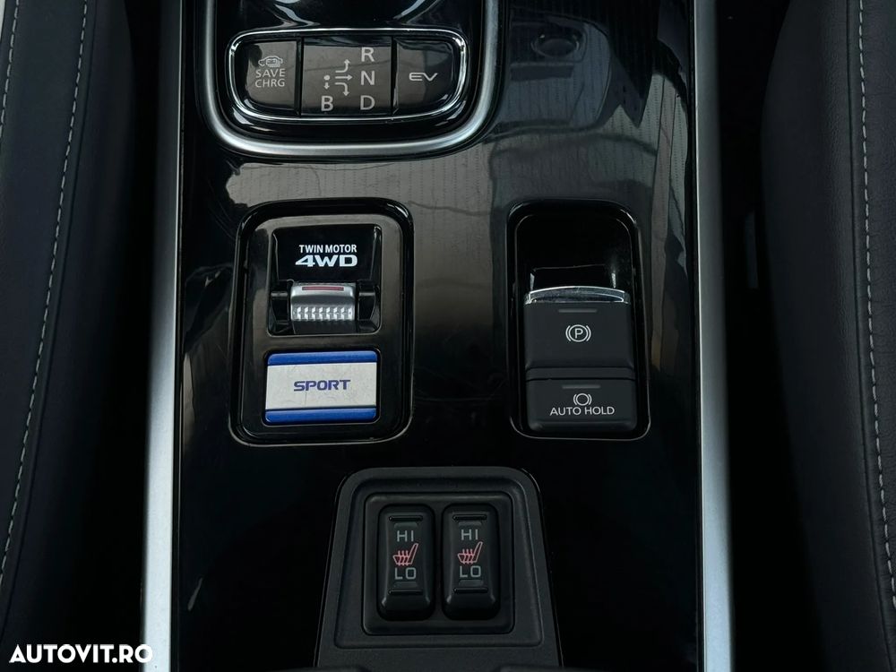 Mitsubishi Outlander 2.4 4WD Plus - 21