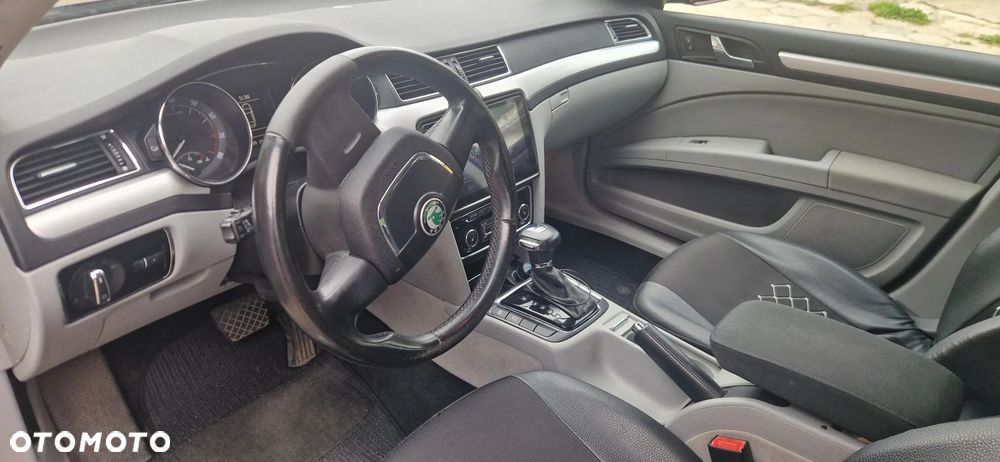 Skoda Superb 1.8 TSI Ambition DSG - 6