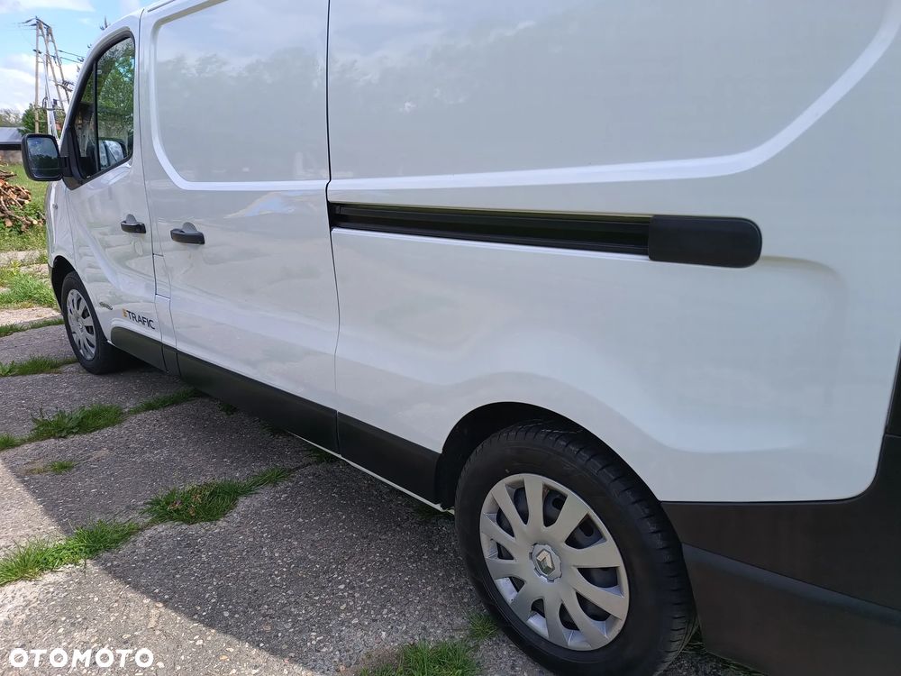 Renault Trafic L2H1 1.6 diesel 140kM 2014rok WEBASTO, CZUJNIKI PARKOWANIA, HAK, BAGAŻNIK DACHOWY, drzwi przesuwne z obu stron, stan BDB, BEZWPADKOWY! - 14