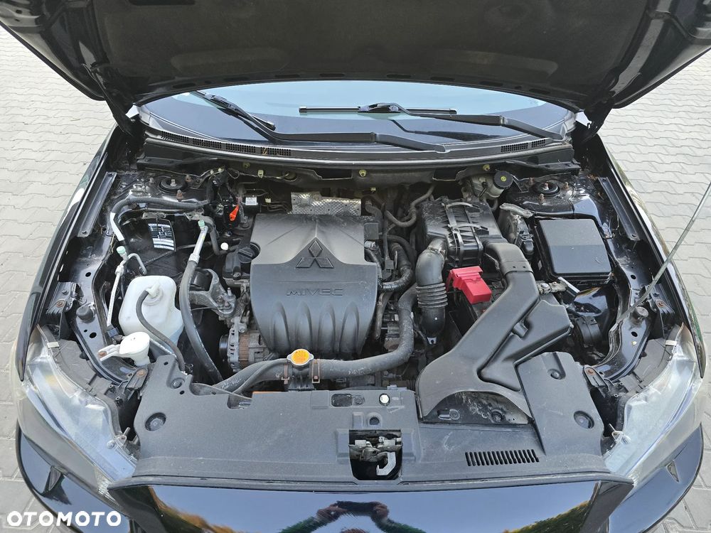 Mitsubishi Lancer 1.6 Intense - 13