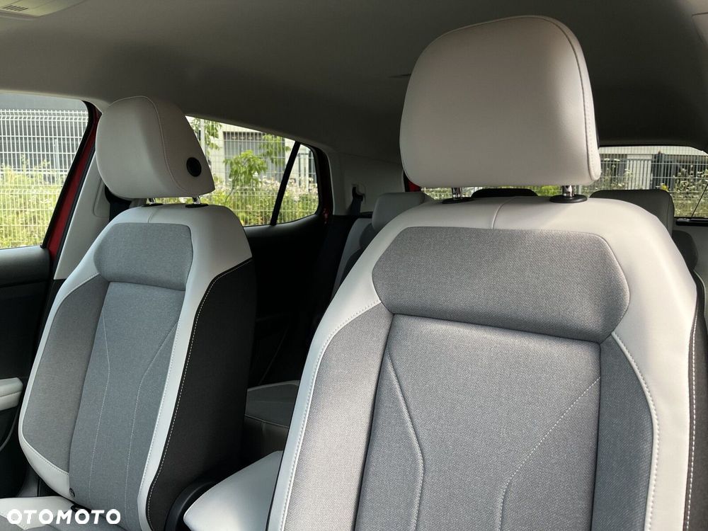 Volkswagen T-Cross - 17