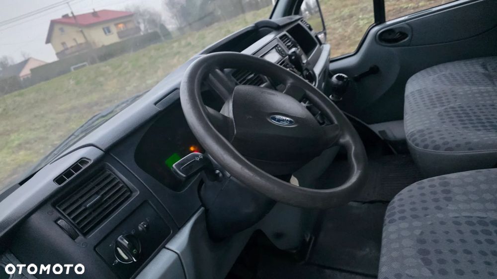 Ford Transit - 19