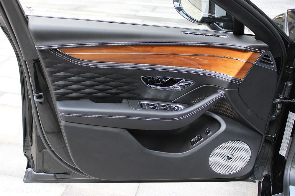 Bentley Flying Spur - 13