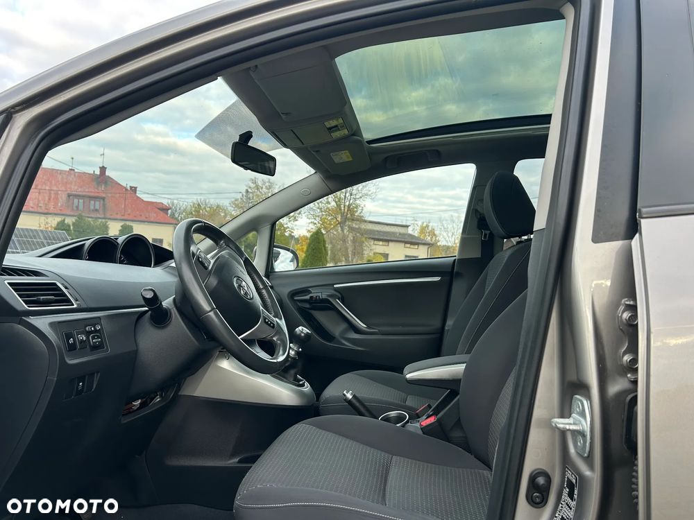 Toyota Verso 1.6 D-4D Prestige - 7