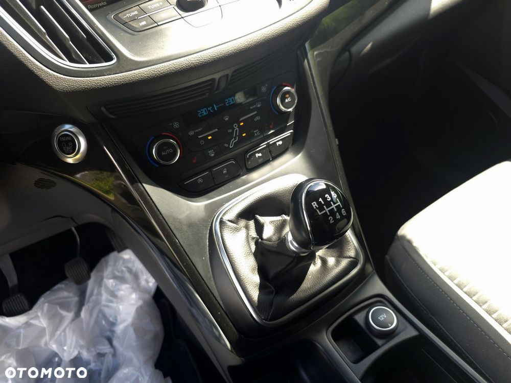 Ford C-MAX 1.5 EcoBoost Titanium ASS - 19