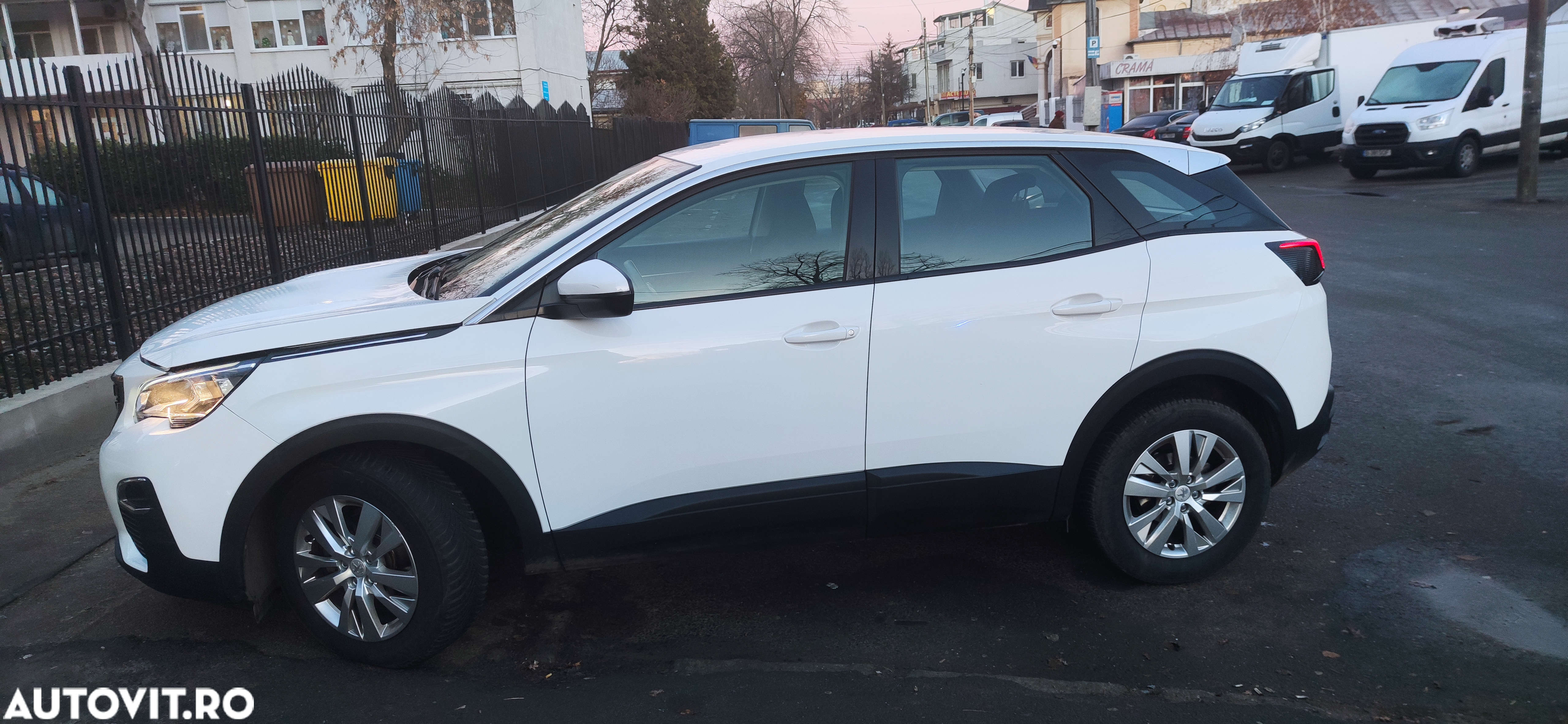 Peugeot 3008 1.5 BlueHDI S&S EAT8 Allure - 5