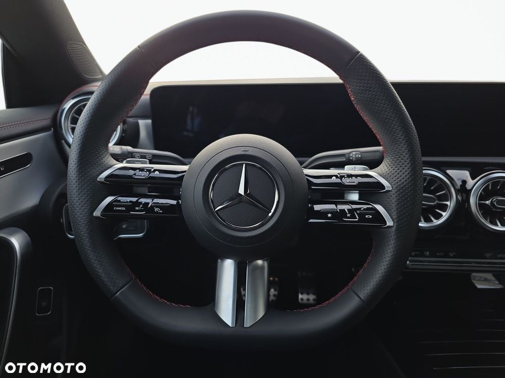 Mercedes-Benz CLA 200 AMG Line 7G-DCT - 15
