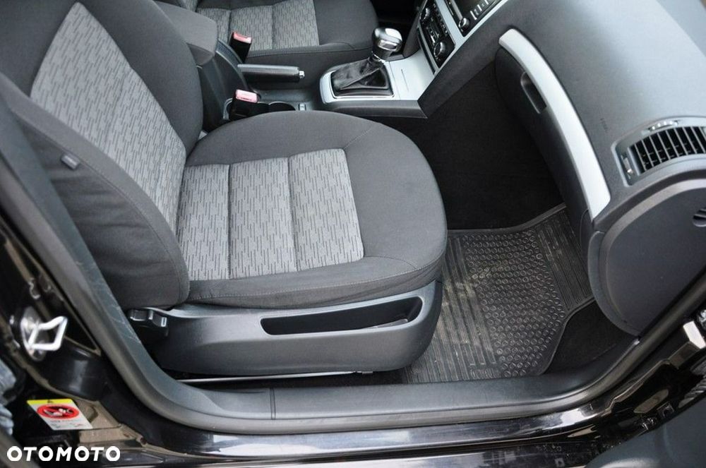 Skoda Octavia 1.6 TDI DPF DSG Elegance - 29