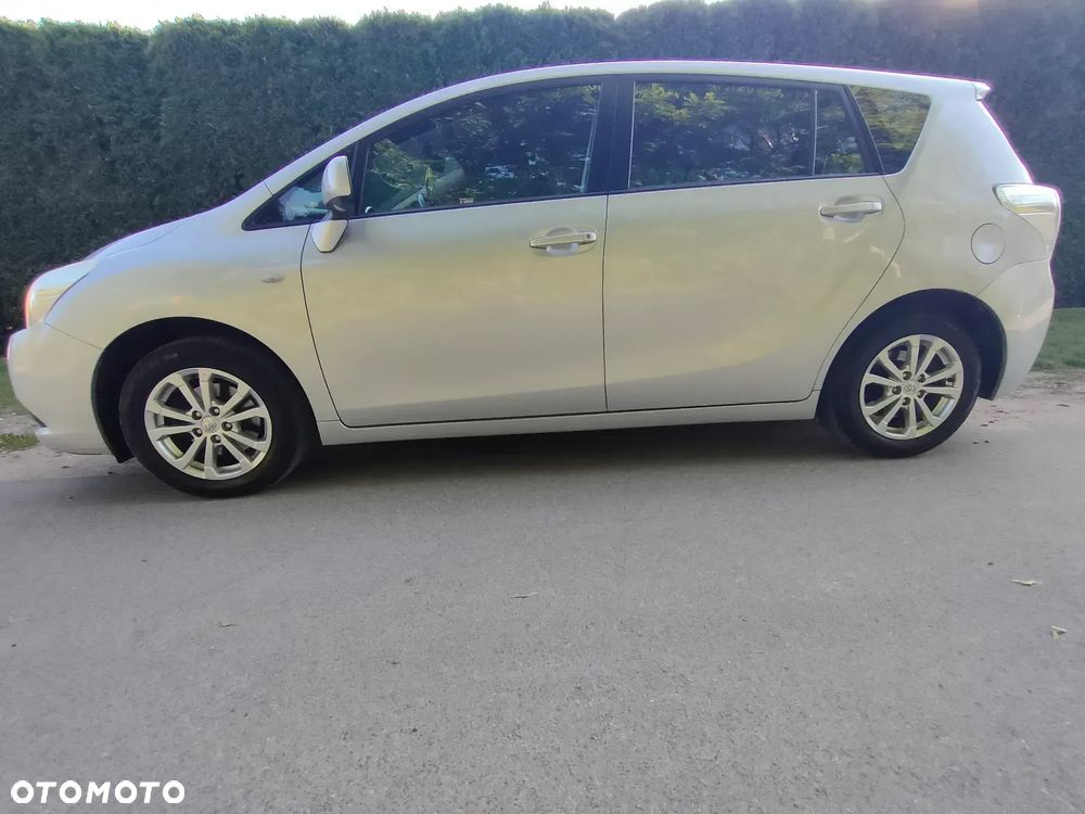 Toyota Verso 1.8 Edition - 1