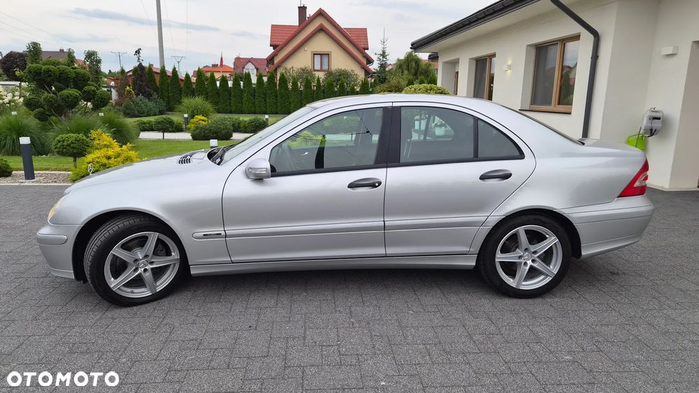 Mercedes-Benz Klasa C 200 Kompressor Classic Sport Edition - 3