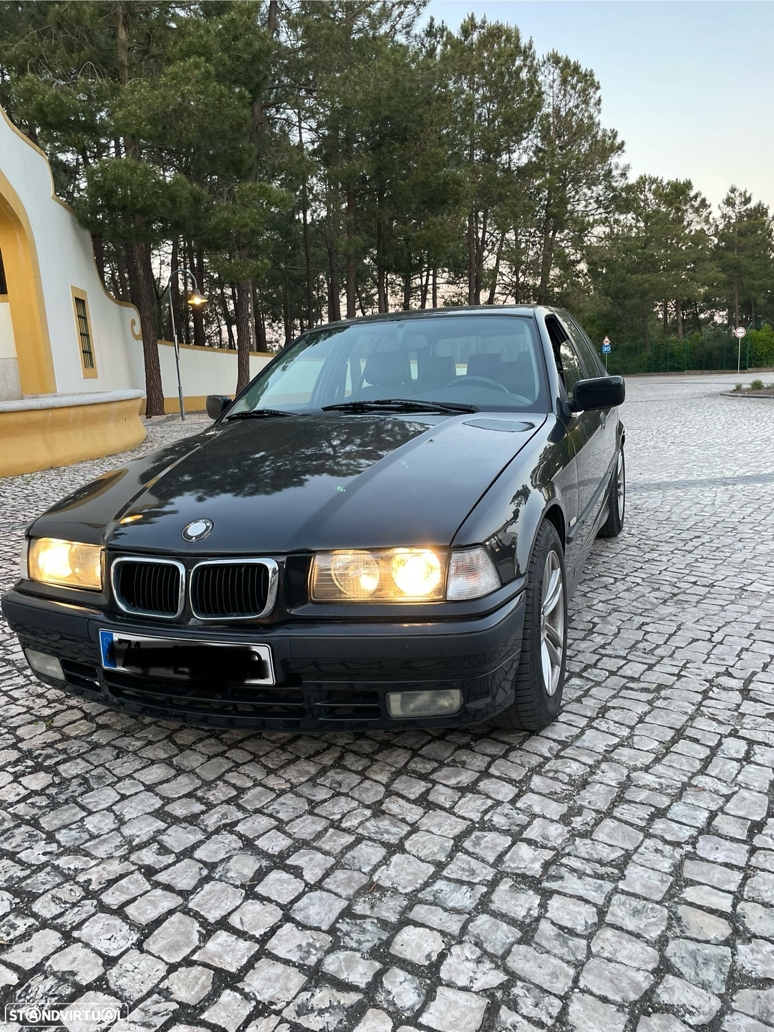 BMW 318 tds Touring Exclusive - 18
