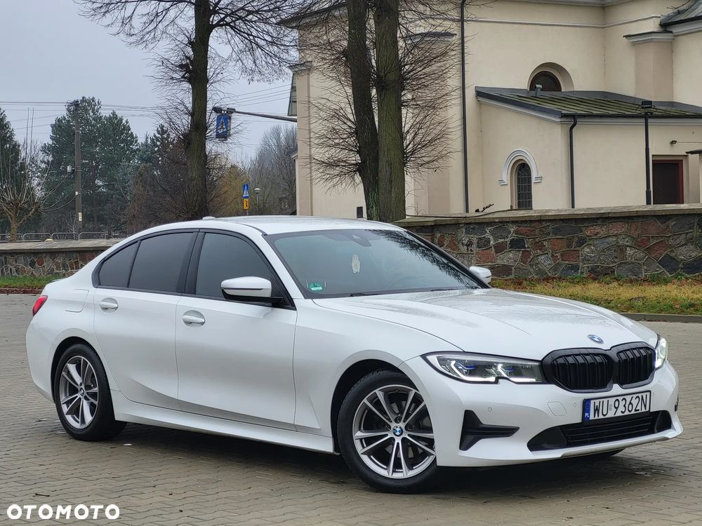 BMW Seria 3 318d Sport Line - 3