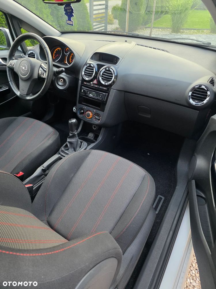 Opel Corsa 1.4 16V Color Race - 5