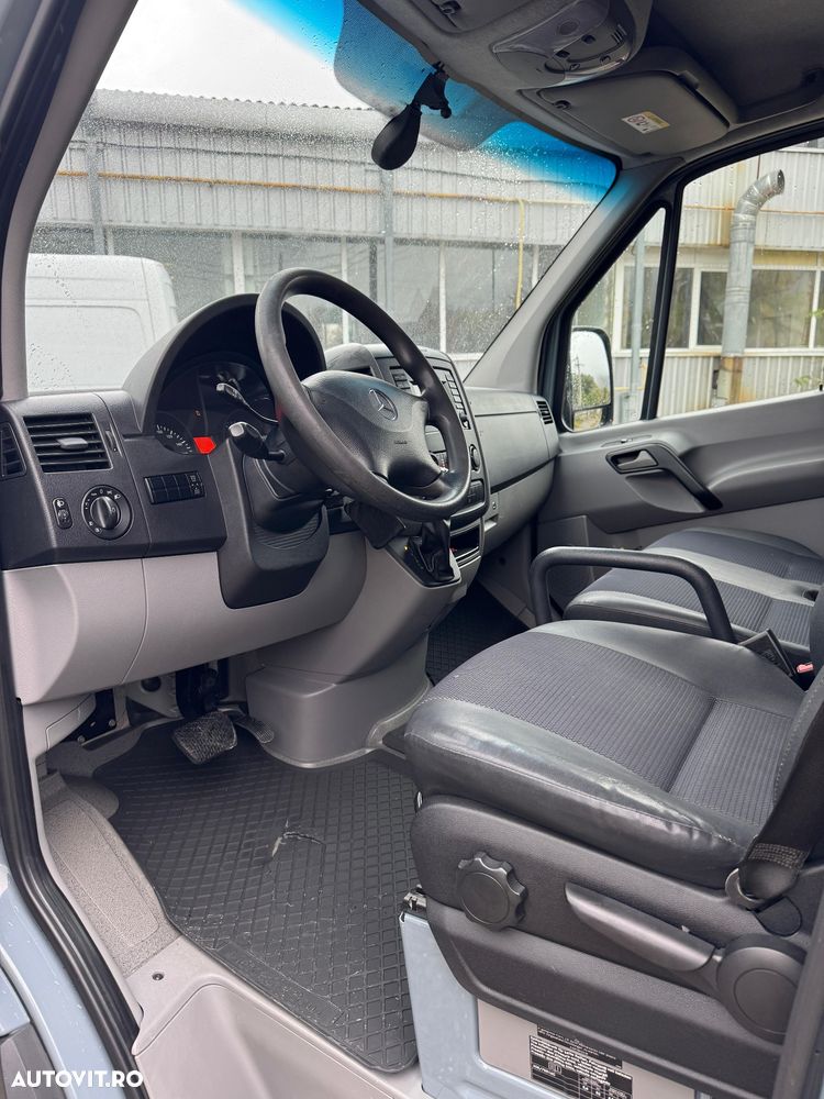 Mercedes-Benz Sprinter - 9